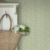 Alyssum, småmønstret tapet i mosegrønt fra Laura Ashley
