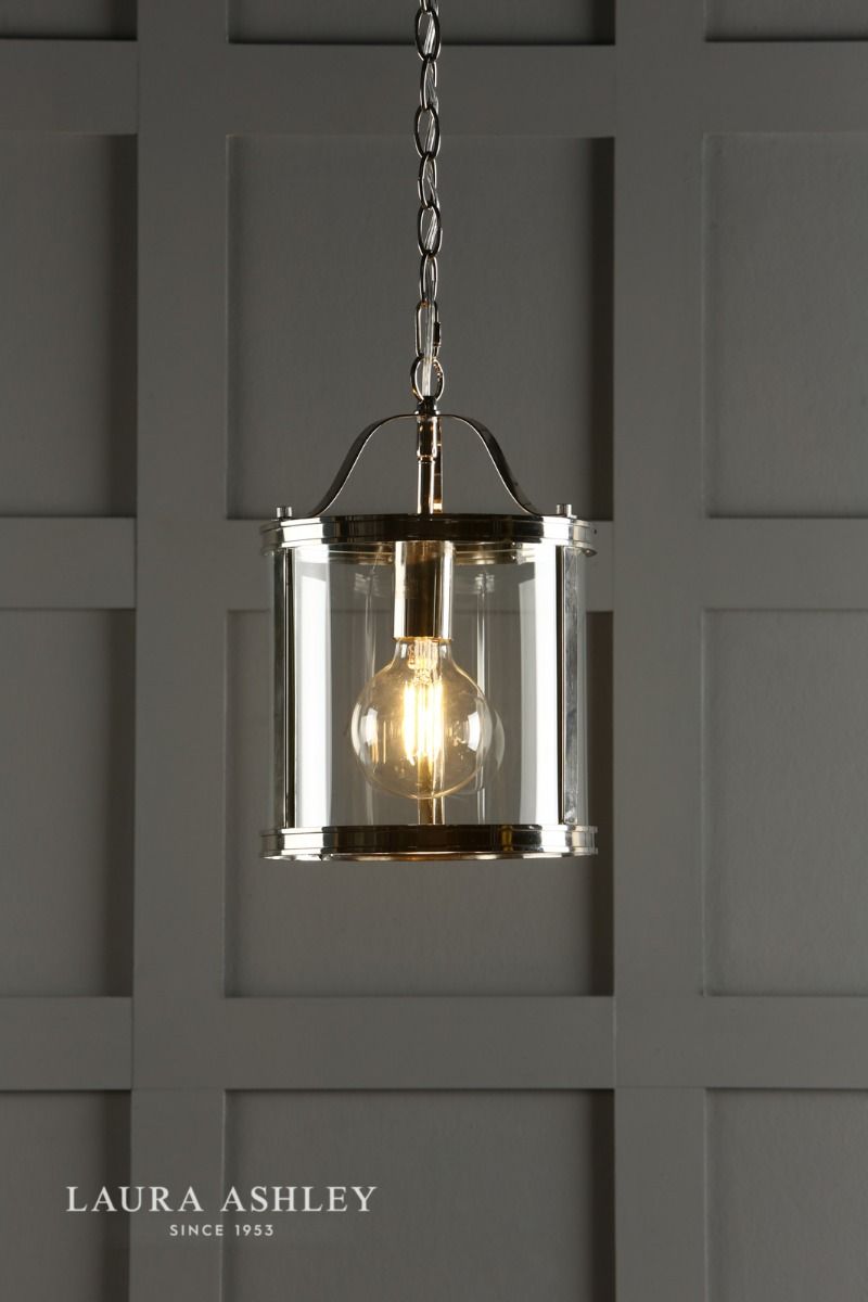 Harrington, stilren pendellampe i glass og krom