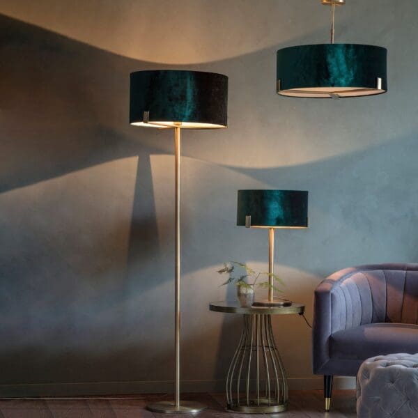 Hayfield, lampe m/messingfarget fot og grønn fløyelsskjerm - Bilde 8