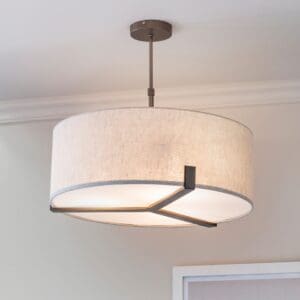Hayfield, bronsefarget taklampe med naturfarget skjerm