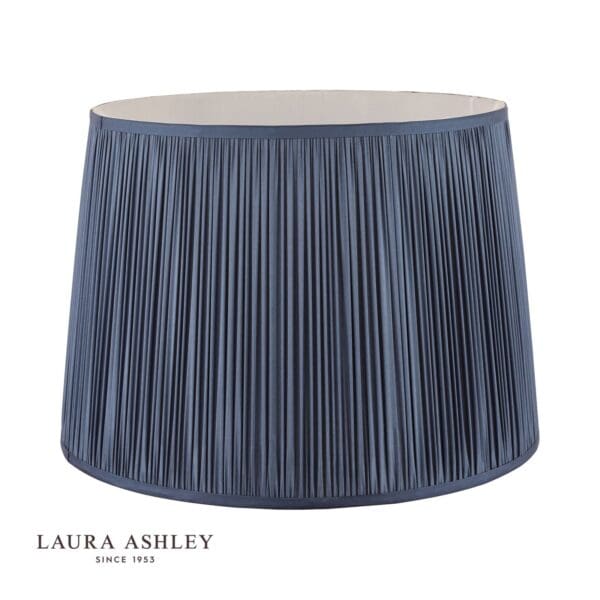 Hemsley, plissert lampeskjerm i midnattsblå silke fra Laura Ashley - Bilde 2