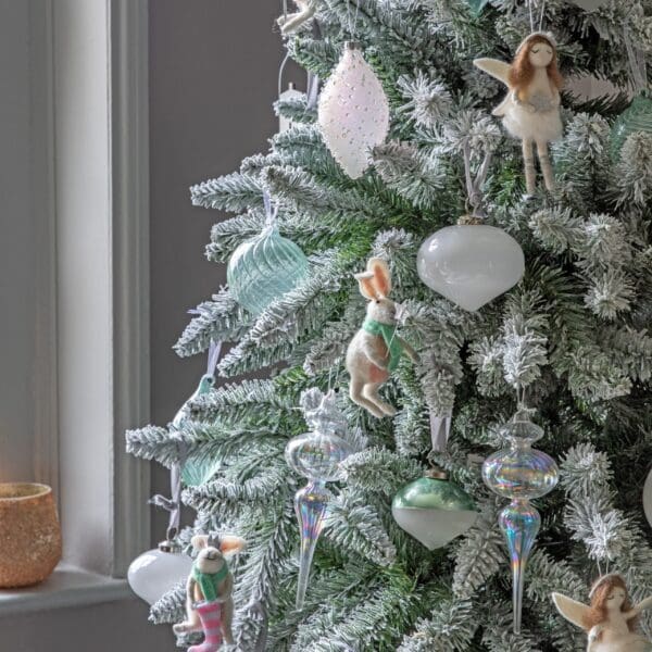 Elegante dråpeformde julekuler i iriserende glass (2) - Bilde 3