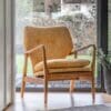 Jensen, retro lenestol i oker boucle, med eik armlener