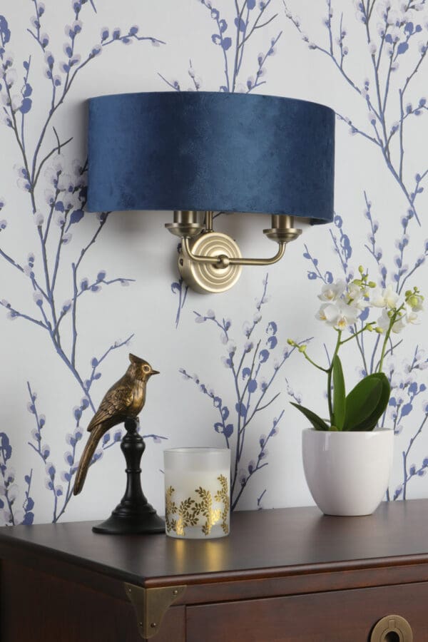 Sorrento, vegglampe i antikk messing og blå fløyelsskjerm fra Laura Ashley - Bilde 6
