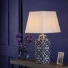 Mystic, Keramikklampe med geometrisk mønster i blått
