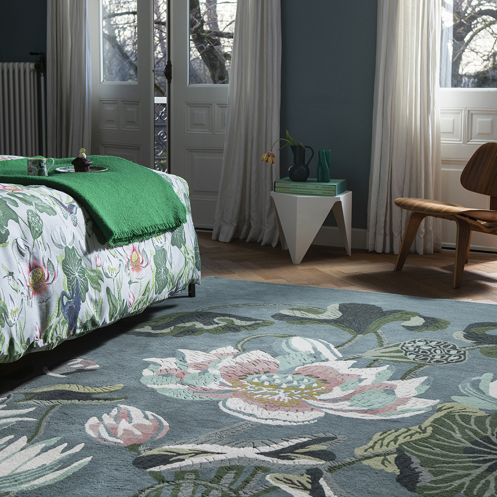Wedgwood Waterlily, håndknyttet gulvteppe i blågrønt