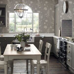 Odiham, klassisk pendellampe fra Laura Ashley i glass og krom