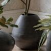 Chaitai rustikk vase i sort alumimium