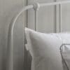 Loughton, enkel metallseng i elfenben (B150cm) - Bilde 2