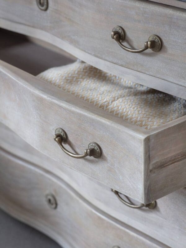 Swannington, elegant kommode i mangotre fra Laura Ashley - Bilde 3