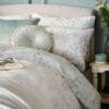 Lockwood, landlige putetrekk med blader i salviegrønt fra Laura Ashley (2stk) - Bilde 2