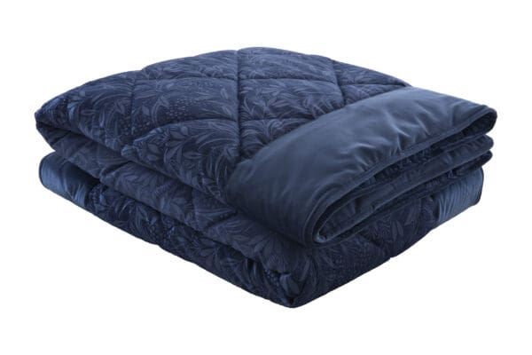 Barley, elegant sengeteppe  i preget midnattsblå fløyel fra Laura Ashley - Bilde 4