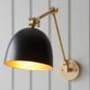 Lehal, Moderne vegglampe i messing med sort metallskjerm - Bilde 3