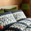 Sycamore Stripe, retro sengesett i marine og krem fra Orla Kiely - Bilde 2