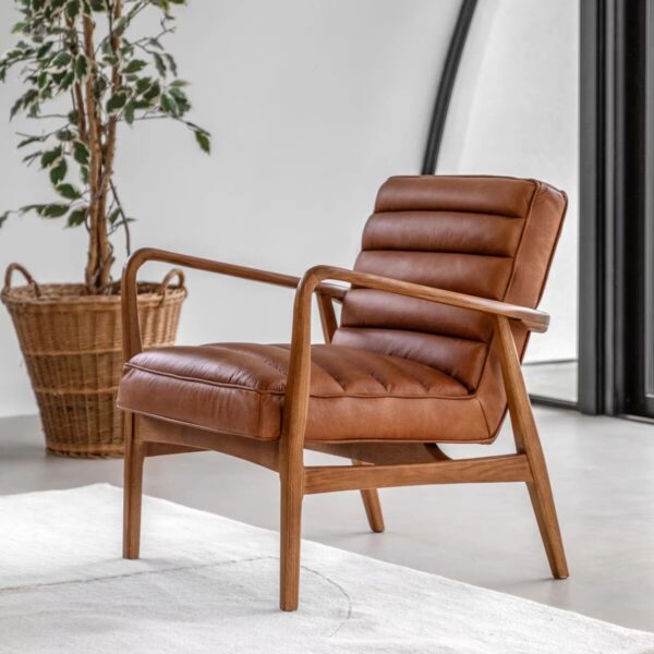 Datsun, lenestol i  brunt vintage skinn, med armelener i ask - Bilde 2