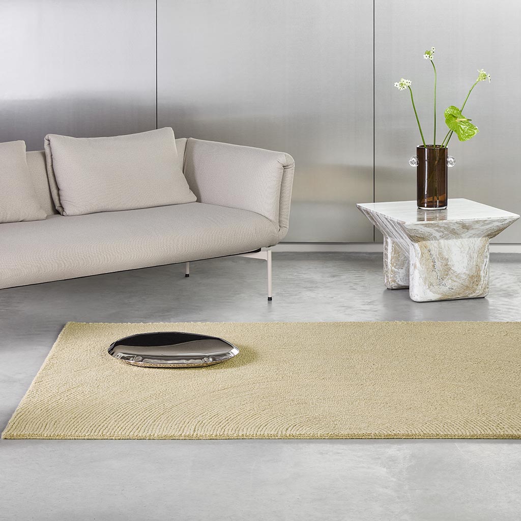 Decor Echo, håndtuftet moderne gulvteppe i sandfarget ull