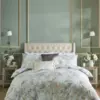 Lintlithgow blomstrete sengesett i bomullssateng fra Laura Ashley