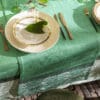 Løper med tropisk mønster i blått fra Le Jacquard Francais