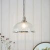 Hansen, industriell pendellampe i krom og ribbet glass