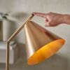Cape, stilren, moderne gulvlampe i antikk messing - Bilde 4
