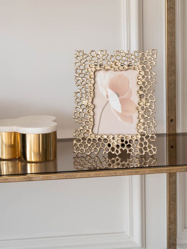 Miel fotoramme med bikubedesign i champagne