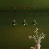 Hadano, landlig taklampe i messing med grønne metallskjermer - Bilde 2