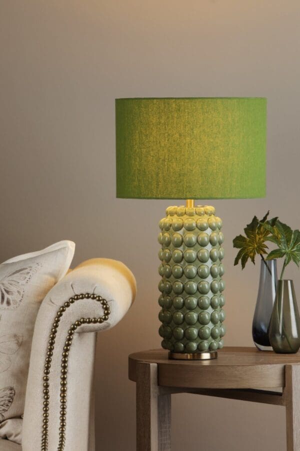 Etzel, moderne bordlampe i olivengrønn keramikk