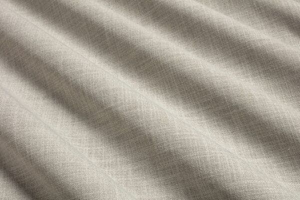 Mistral, ensfarget gardinstoff i dobbel bredde her i beige