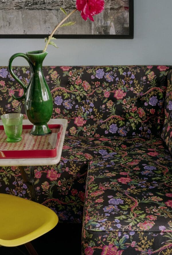 Rochecotte, fargerikt blomstrete stoff av Cordelia De Castellane - Bilde 3