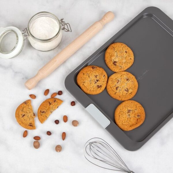 "non stick" bakebrett med salviegrønne håndtak fra Laura Ashley - Bilde 2