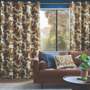 Wildflower ferdigsydde gardiner i brunt og krem fra Orla Kiely