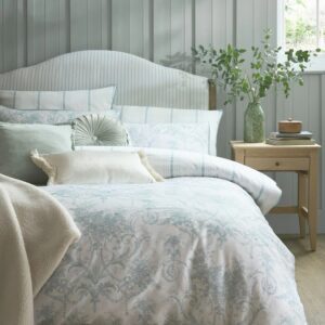 Tuileries fransk inspirert sengesett i blått i bomullssateng fra Laura Ashley
