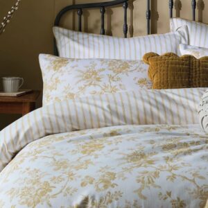 blomstrete putetrekk i oker fra Laura Ashley
