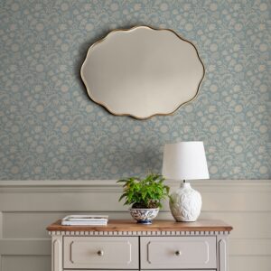 Hemingway, blomstrete tapet i blått fra Laura Ashley