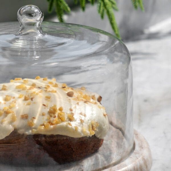 Novi, kakefat i beige marmor med glasslokk - Bilde 2