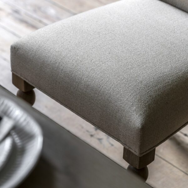 Artisan, spisestuestoler i kalkvasket eik , trukket i beige stoff - Bilde 4