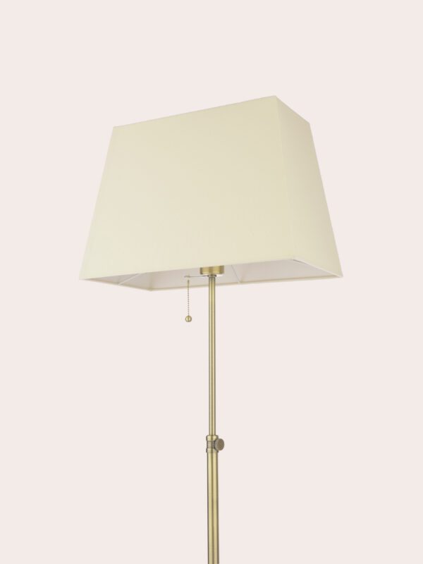 Bartley, stilren gulvlampe i messing, med firkantet skjerm i beige - Bilde 4