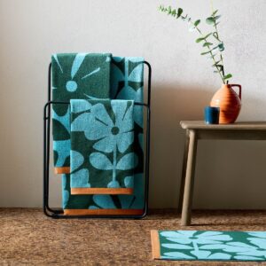 Wildflower, retro håndklær i grønt og blått fra Orla Kiely