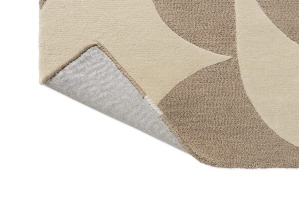 Flower Prism, retro gulvteppe med stilistiske blomster i beige/offwhite - Bilde 6
