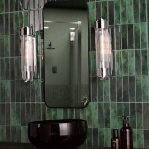 Tommaso, baderomslampe i krom og ribbet glass (IP44)