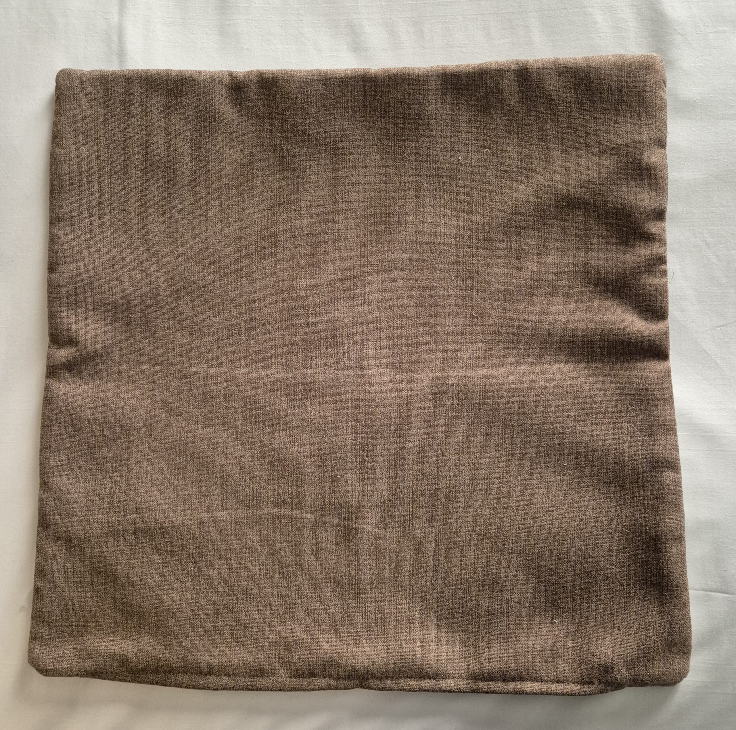 Gobelinvevd putetrekk med reinsdyr og tartanruter i rødt - Bilde 4