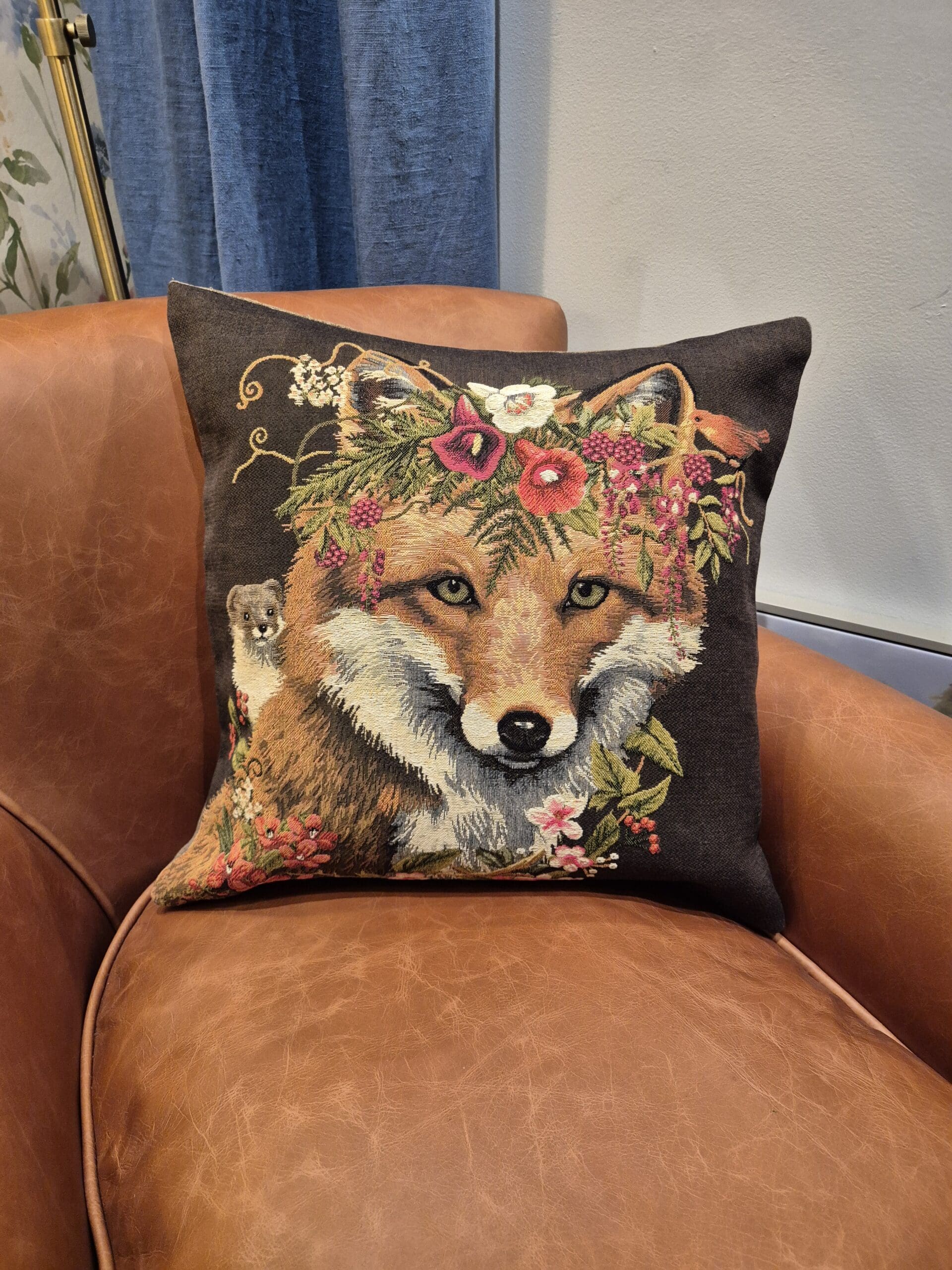 Gobelinvevd putetrekk med sjarmerende rev