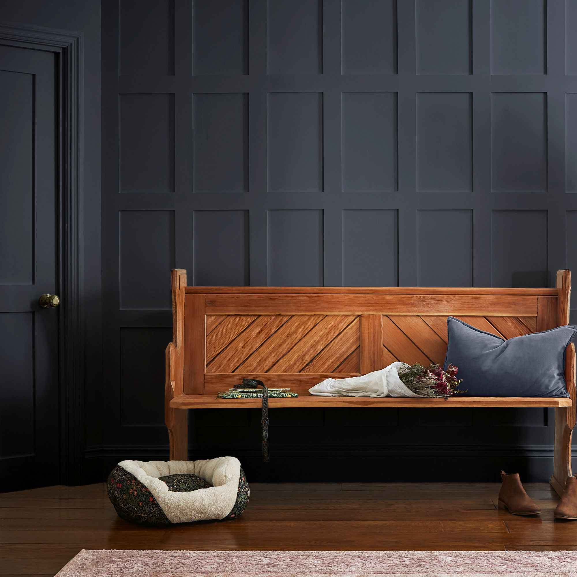 Midnight Bramble, midnattsblå maling fra Art of Home